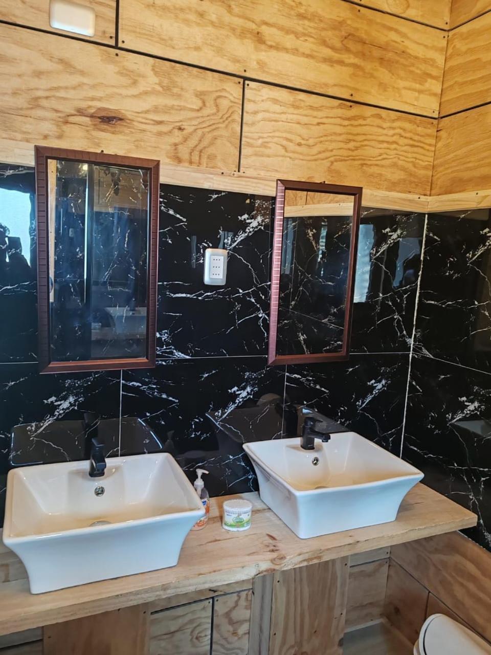 Cabana "Sur Patagonico" Пуэрто-Наталес Экстерьер фото